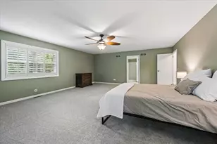 1040 N Charles St, Naperville, IL 60563 - Photo 17