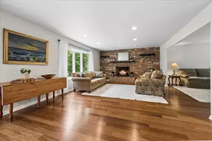 1040 N Charles St, Naperville, IL 60563 - Photo 7