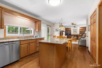30W110 Avondale Court, Warrenville, IL 60555 - Photo 7