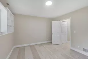 856 W St Johns Pl, Palatine, IL 60067 - Photo 19