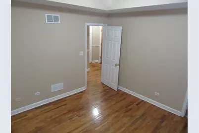 2251 W Rosemont Avenue #1, Chicago, IL 60659 - Photo 9