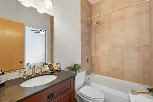 2312 W Bloomingdale Ave, Chicago, IL 60647 - Photo 9
