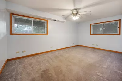 1381 Volkamer Trail, Elk Grove Village, IL 60007 - Photo 17