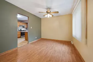 1381 Volkamer Trail, Elk Grove Village, IL 60007 - Photo 5