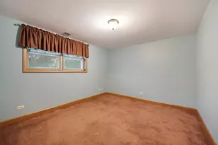 1381 Volkamer Trail, Elk Grove Village, IL 60007 - Photo 19