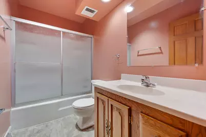 1381 Volkamer Trail, Elk Grove Village, IL 60007 - Photo 13