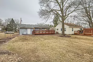 601 Oakwood Dr, Geneva, IL 60134 - Photo 11