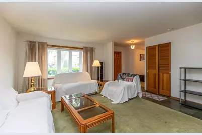 70 Dover Drive, Des Plaines, IL 60018 - Photo 9