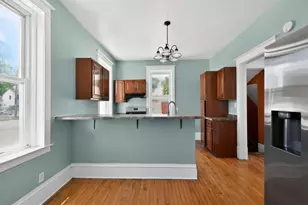 558 N Crystal St, Elgin, IL 60123 - Photo 11