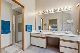 1755 S Wiesbrook Rd, Wheaton, IL 60189 - Photo 19