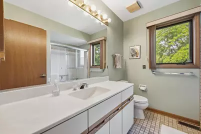 1755 S Wiesbrook Road, Wheaton, IL 60189 - Photo 21