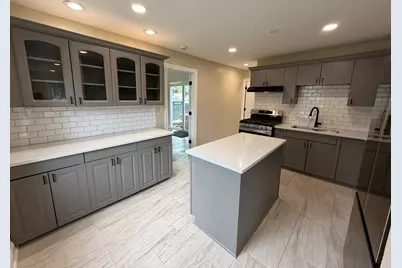 461 E Fullerton Avenue S, Glendale Heights, IL 60139 - Photo 5