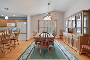 639 Hampshire Dr, Hampshire, IL 60140 - Photo 9