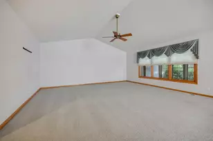 639 Hampshire Dr, Hampshire, IL 60140 - Photo 7