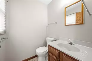 13 N Weston Ave, Elgin, IL 60123 - Photo 17