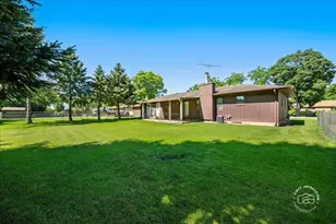 13 N Weston Ave, Elgin, IL 60123 - Photo 21
