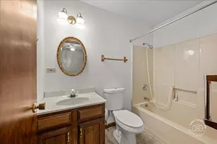 13 N Weston Ave, Elgin, IL 60123 - Photo 13