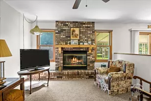 13 N Weston Ave, Elgin, IL 60123 - Photo 5