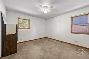 13 N Weston Ave, Elgin, IL 60123 - Photo 11