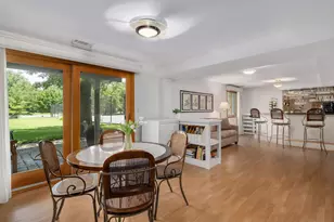 19W182 Ginny Ln E, Oak Brook, IL 60523 - Photo 13