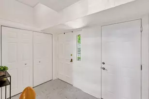19W182 Ginny Ln E, Oak Brook, IL 60523 - Photo 7