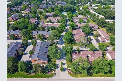19W182 Ginny Lane E #182, Oak Brook, IL 60523 - Photo 1