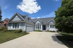 4 Joshua Ct, South Barrington, IL 60010 - Photo 1