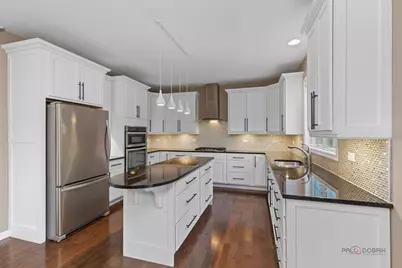 4 Joshua Court, South Barrington, IL 60010 - Photo 9
