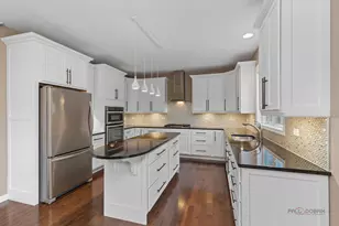 4 Joshua Ct, South Barrington, IL 60010 - Photo 9