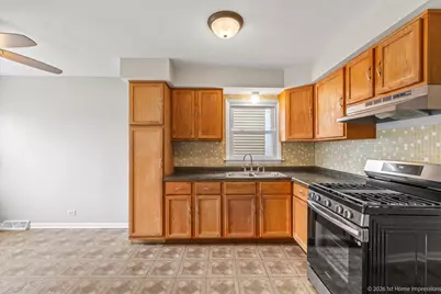 7320 W 58th Street, Summit, IL 60501 - Photo 13