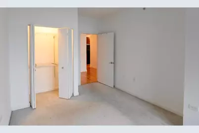 100 E 14th Street #1808, Chicago, IL 60605 - Photo 11