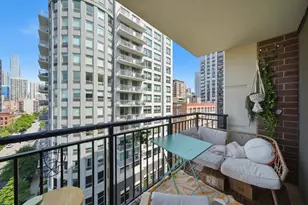451 W Huron St, Chicago, IL 60654 - Photo 5