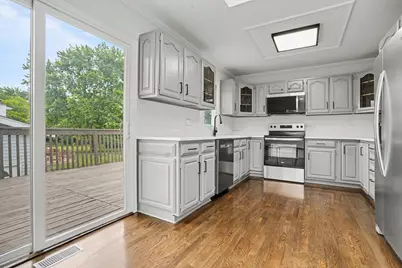 651 Michigan Avenue, South Elgin, IL 60177 - Photo 9