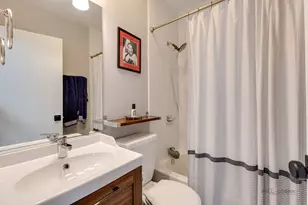 1157 W Newport Ave, Chicago, IL 60657 - Photo 17