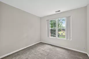 105 Ione Dr, South Elgin, IL 60177 - Photo 23