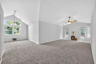 105 Ione Dr, South Elgin, IL 60177 - Photo 9