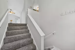 105 Ione Dr, South Elgin, IL 60177 - Photo 7