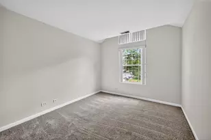 105 Ione Dr, South Elgin, IL 60177 - Photo 21