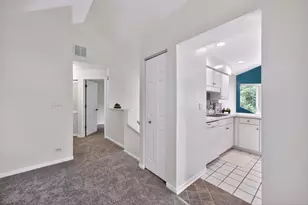 105 Ione Dr, South Elgin, IL 60177 - Photo 13