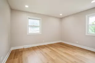 1401 Volkamer Trail, Elk Grove Village, IL 60007 - Photo 11