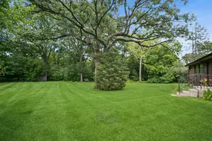 1225 Oakdale Dr, Elgin, IL 60123 - Photo 3