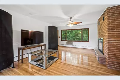 1225 Oakdale Drive, Elgin, IL 60123 - Photo 9
