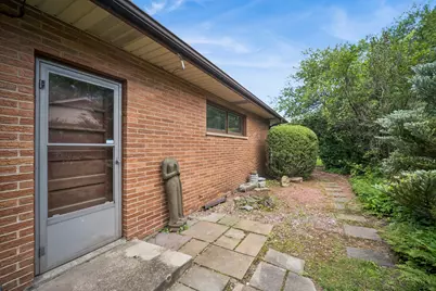 1225 Oakdale Drive, Elgin, IL 60123 - Photo 5