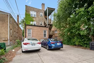 2732 W Greenleaf Ave, Chicago, IL 60645 - Photo 3