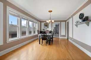 2732 W Greenleaf Ave, Chicago, IL 60645 - Photo 7