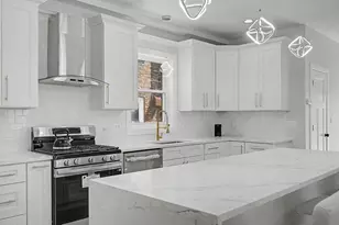 923 N Massasoit Ave, Chicago, IL 60651 - Photo 9