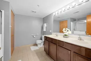 175 W Brush Hill Rd, Elmhurst, IL 60126 - Photo 15