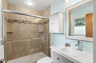 1111 N Greenfield Ln, Mount Prospect, IL 60056 - Photo 9