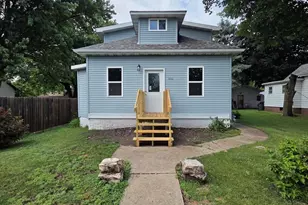 806 Maple St, Streator, IL 61364 - Photo 1
