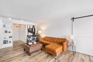 50 E Bellevue Pl, Chicago, IL 60611 - Photo 3